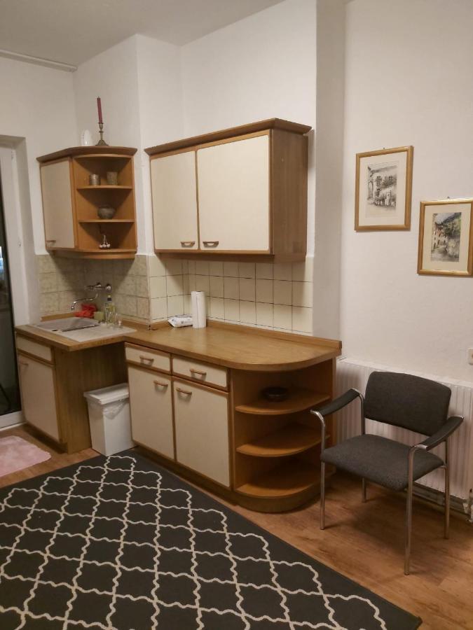1 Zimmerwohnung Mit Kueche, Balkon Und Badezimmer In Duesseldorf Apartmen Luaran gambar