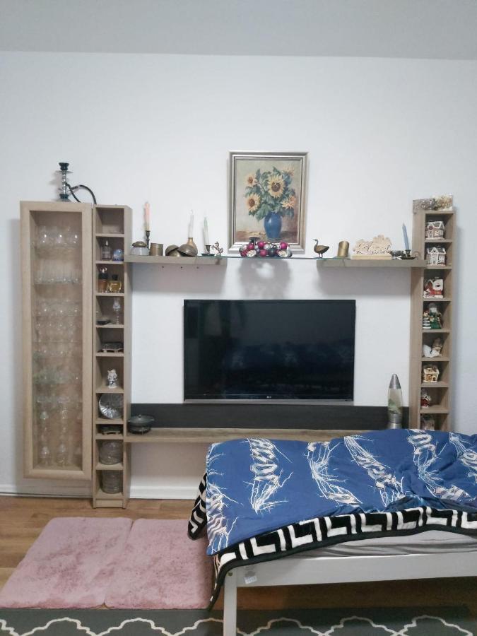 1 Zimmerwohnung Mit Kueche, Balkon Und Badezimmer In Duesseldorf Apartmen Luaran gambar